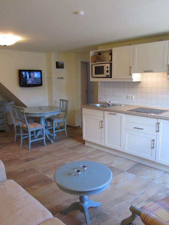 Apartmenthaus Hus Uebi By Rujana Binz Quarto foto